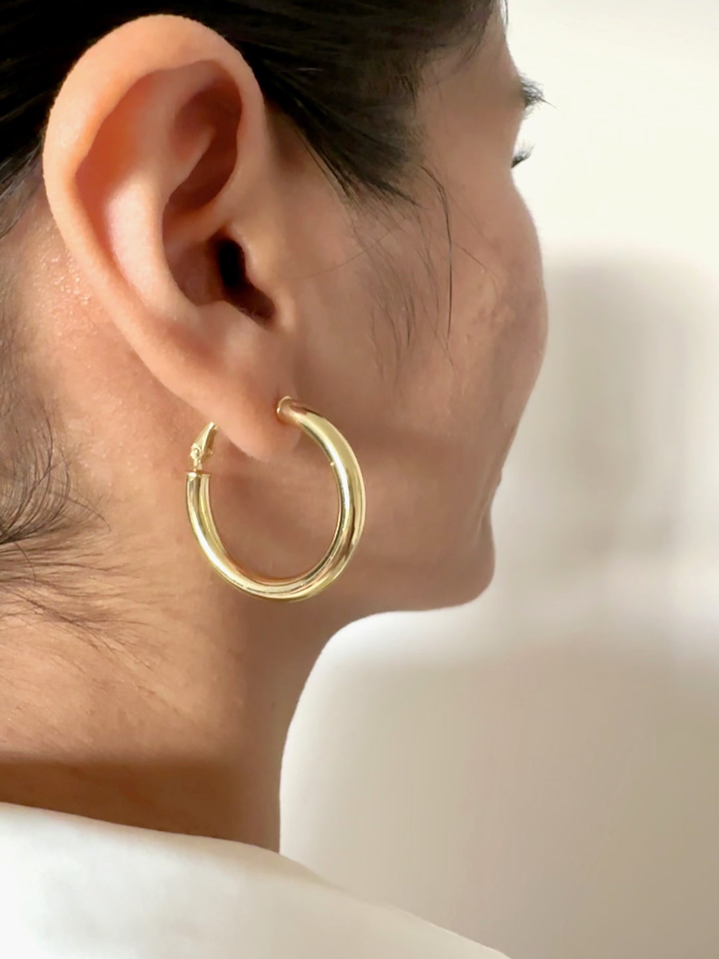 14k Gold Filled Huggie Hoop Earrings