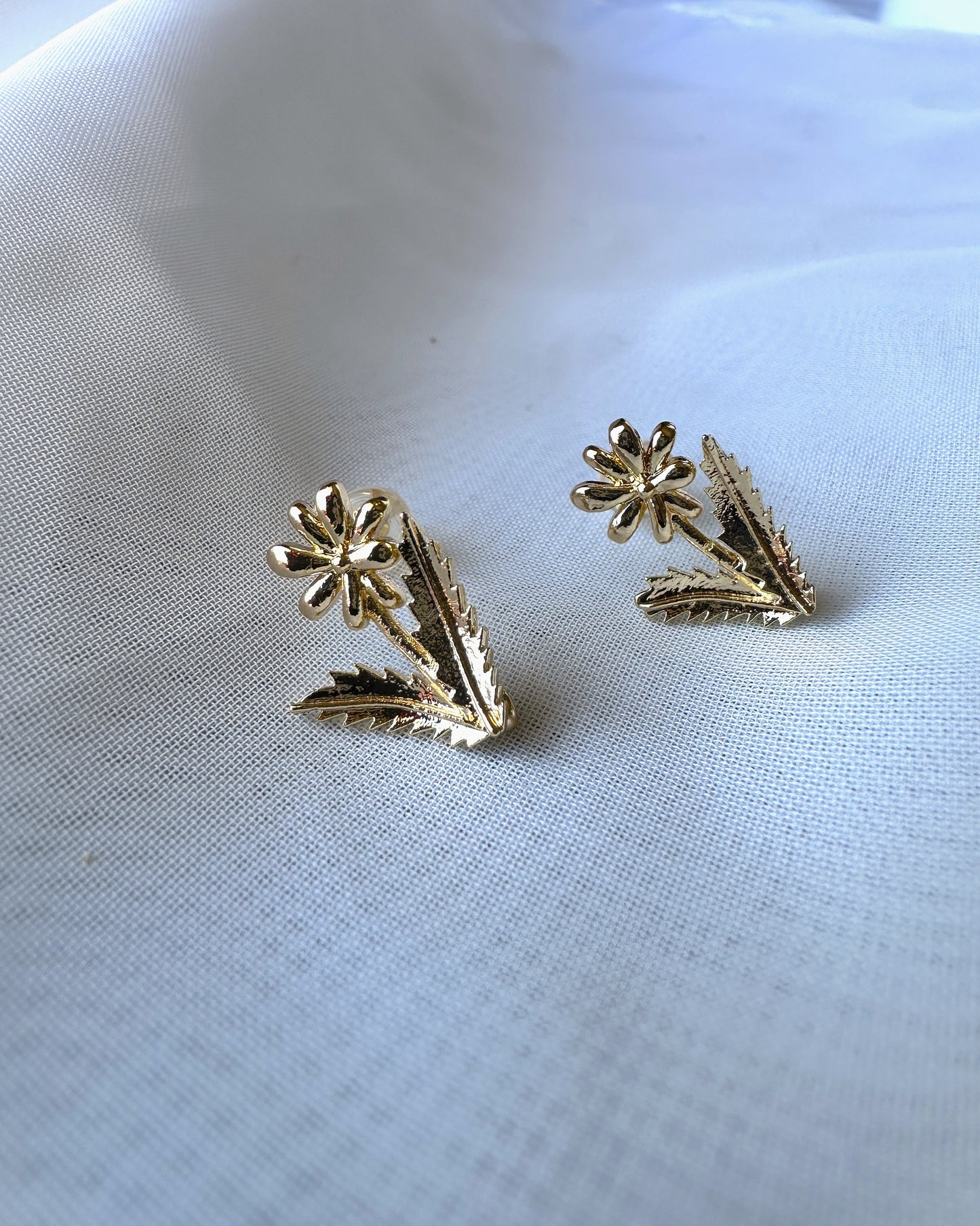 Flower Stud Earrings 14k Gold Filled