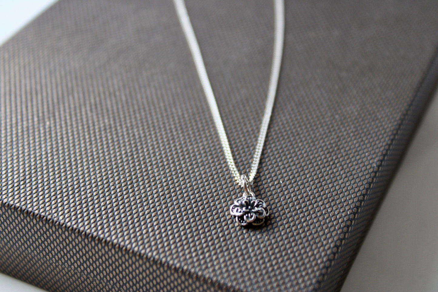 Fine 925 Sterling Silver Chain Necklace with flower charm