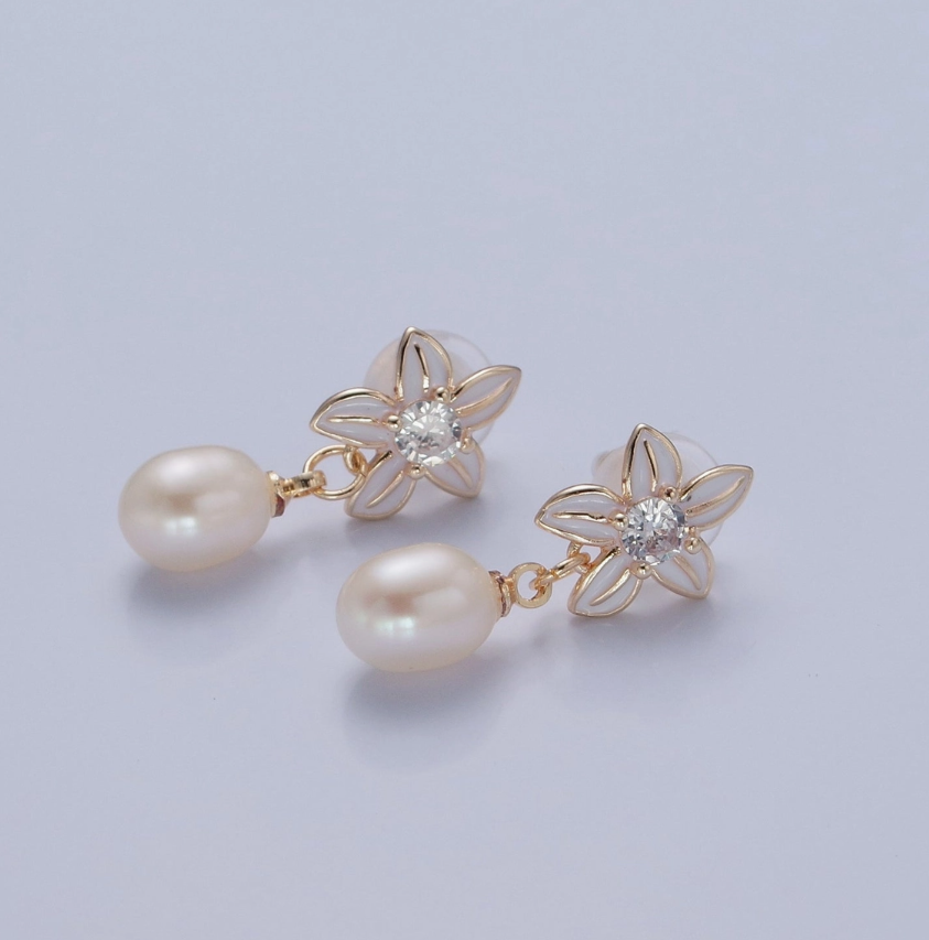 Dangle White Pearl Stud Earring with White Flower For Wedding Jewelry